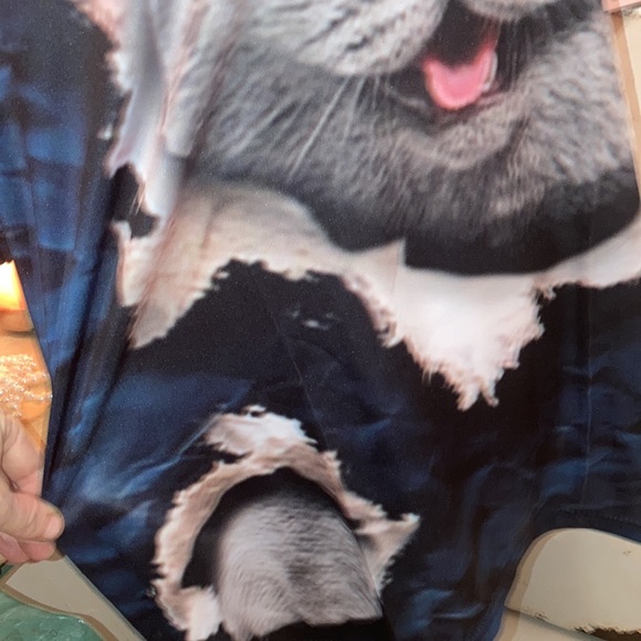 SALE NIB Hi! Are you looking? Sweet kitty just wants to say “Hi!” 3D Cat Shirt - Picture 7 of 7